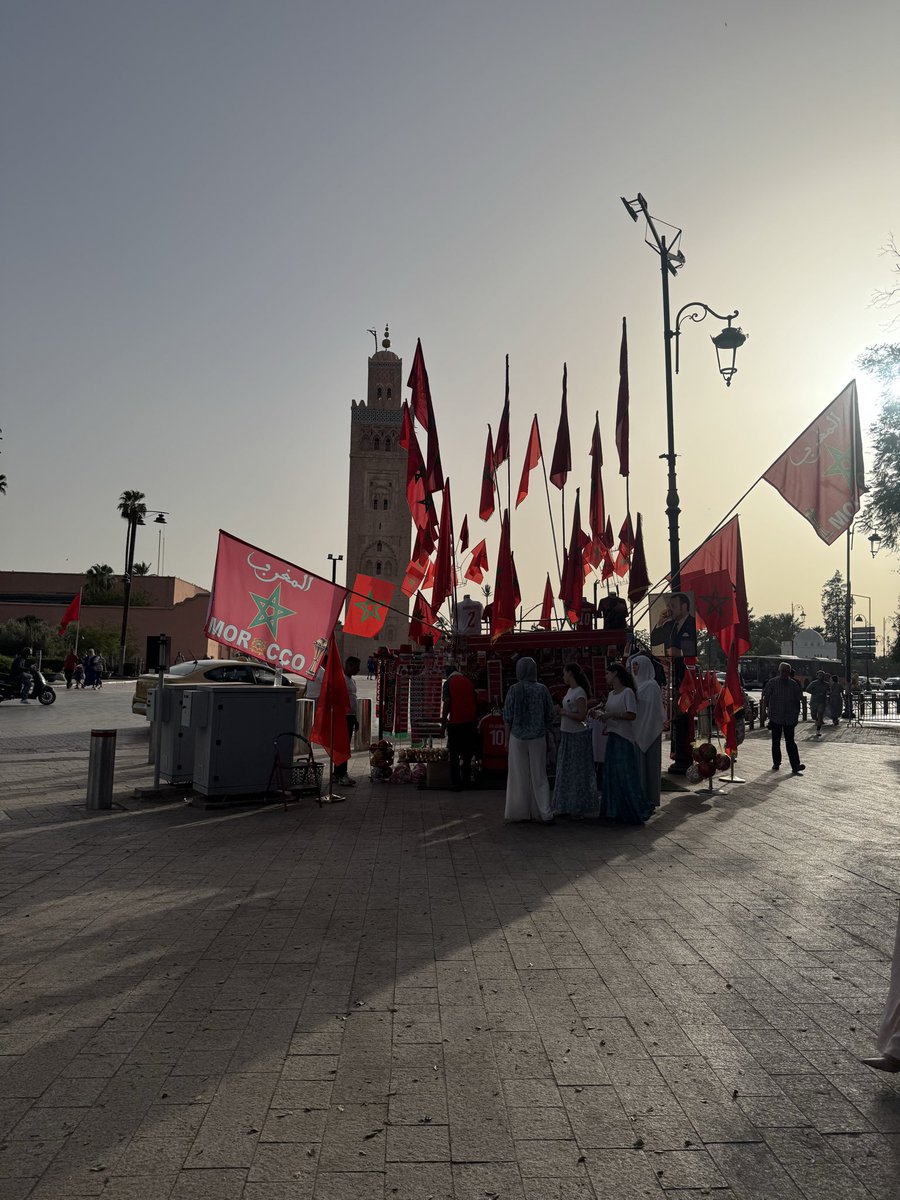 PepedelBosque's tweet photo. He visto poquísimas ciudades con tanto arraigo por el fútbol como Marrakech. Ya luego tocará hablar de lo mal que tratan a los animales; lamentable. https://t.co/9HP2esvch0