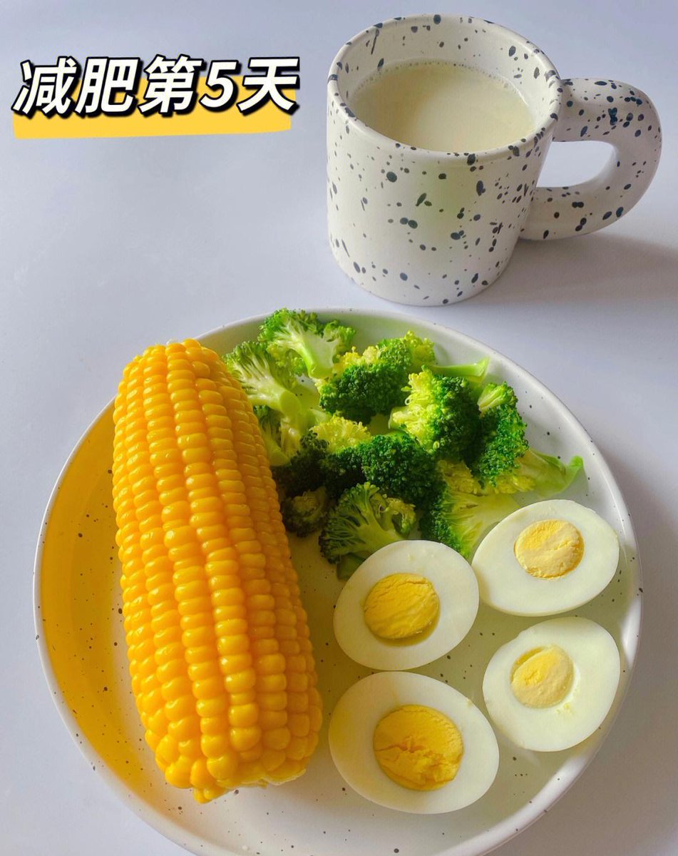NGensitskaya's tweet photo. Went from skipping veggies as a teen to craving roasted broccoli daily—small daily swaps add up to big life shifts! ； https://t.co/Y3UPy8UmiB