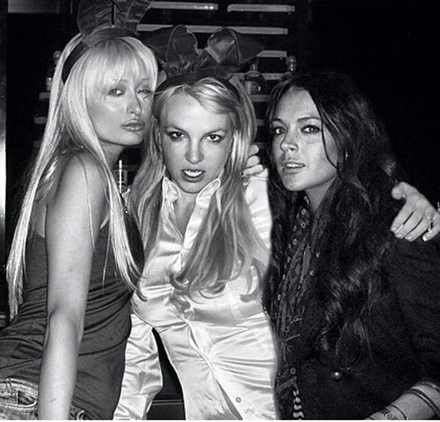 dfdfdsawnew's tweet photo. Let me trigger Perez Hilton real quick 💋 https://t.co/WVebKiie7C