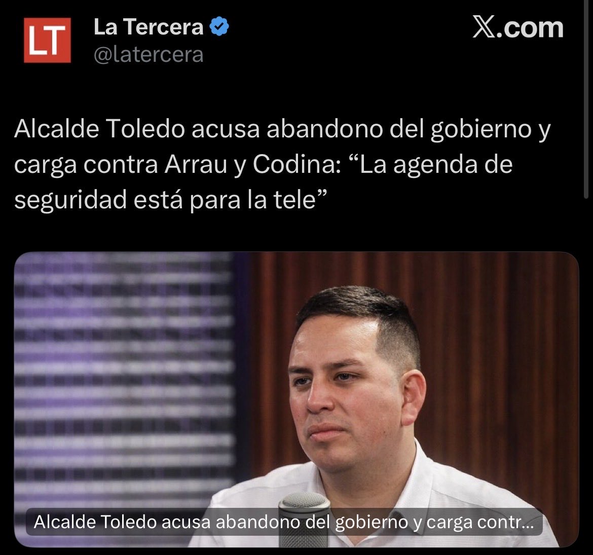 OcielTorres3's tweet photo. El plan implacable de seguridad del Gobierno era fiscalizar trabajadores a la salida de las estaciones de metro. https://t.co/8iClu5AxJJ