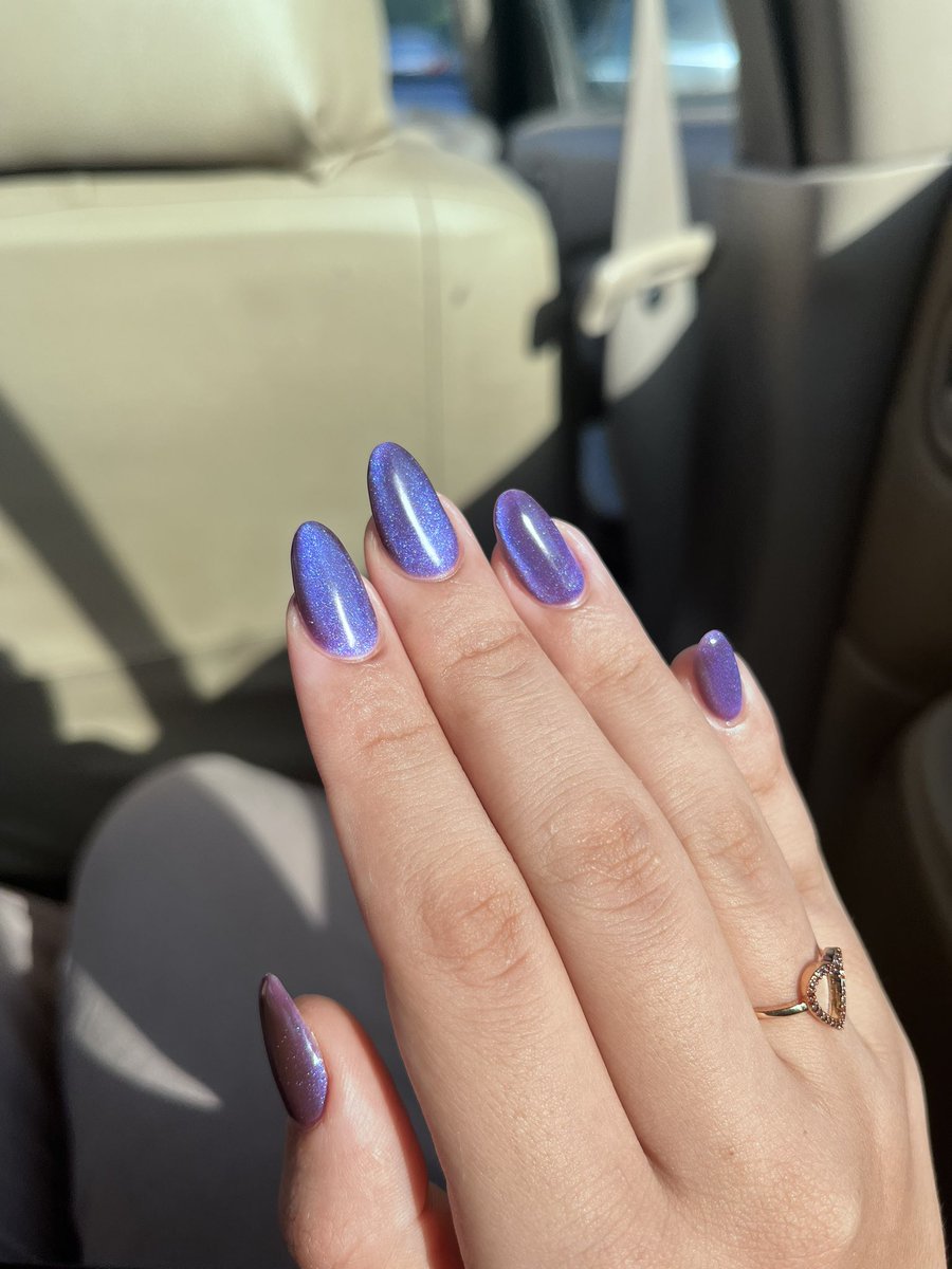 mariiam_soliman's tweet photo. El cat eye nails ✨✨✨✨✨ https://t.co/Dqeoiq6ATA