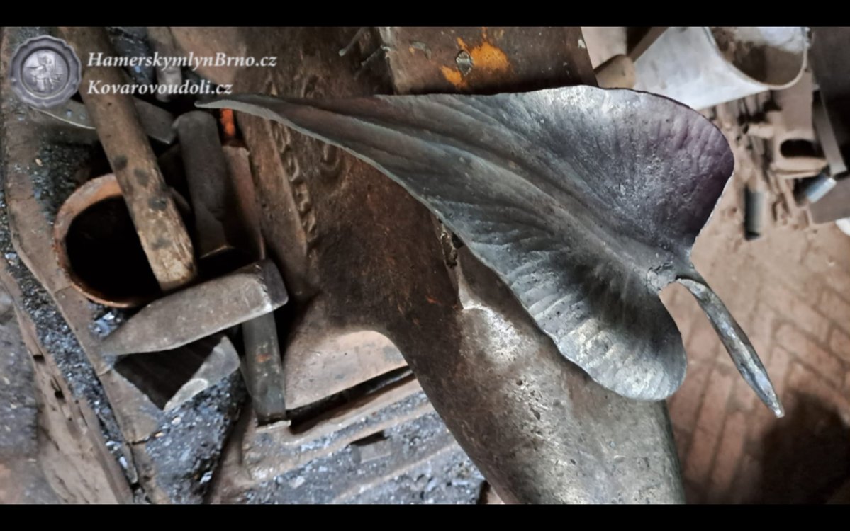 BulvarART's tweet photo. Koveme a koveme... Wir schmieden und schmieden... We forge and forge... Nous forgeons et forgeons... Noi forgiamo e forgiamo... Forjamos y forjamos...

https://t.co/n3Jtk4iBnO
https://t.co/TOXK7JEN9P
https://t.co/Jzx3BvsEaq
https://t.co/xNkzCwlyGd
https://t.co/ZsO4ZExrKa
https://t.co/AkZdrYu69G
https://t.co/5Y8tBPpz5j
https://t.co/pb7y3hGqdi
https://t.co/XlohMXzR8t

#kovarovoudoli #hamerskymlynbrno #blacksmithvalley #ifaistia #hammerdesign #moravskesvycarsko #mährischeschweiz #schmiedetal #hamermühlebrünn #hamermillbrno #moravianswitzerland #lemoulinhamerbrno #mulinohamerbrno #svizzeramoravia #suissemoravia #vallefabbro #lavalléedesforgerons #valledelherrero #molinodeherrerodebrno #suizademoravia