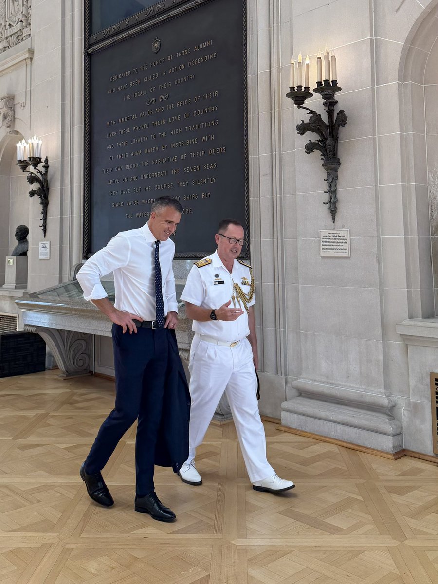 PMalinauskasMP's tweet photo. The US Naval Academy in Maryland is a truly impressive institution.

It was valuable to learn more about how the United States prepares the next generation of naval officers, including those who go on to serve in the Naval Nuclear Propulsion Program and aboard Virginia-class submarines.

Thanks to US Naval Academy Superintendent Lieutenant General Michael Borgschulte for welcoming me to the Academy.
