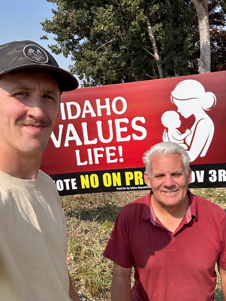 IdahoGOP's tweet photo. More signs going up in Gem County, courtesy of precinct committeemen Ty Tomlin and Mark Ellison! https://t.co/PFJ2Nn86ny