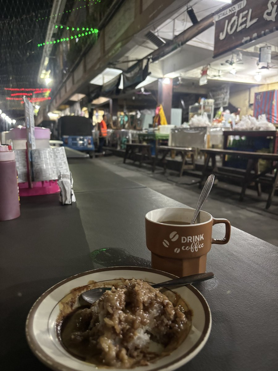 loui3f4undo's tweet photo. huyy ang saraap dito 🥹✨ must try yung sari sari na chocolate drink with peanut butter and yung puto with tsokolate and peanut butter https://t.co/546KzMIdYY