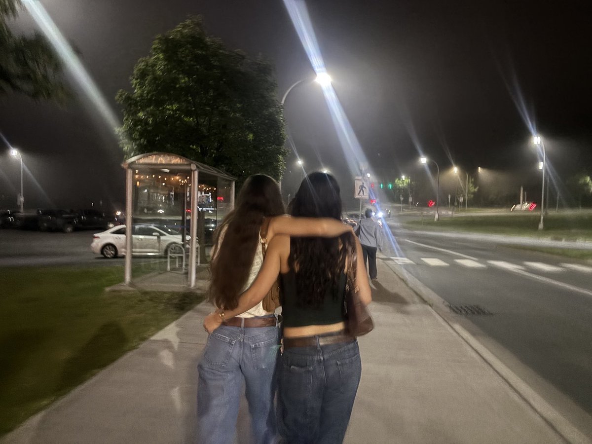 loveonfolklore's tweet photo. Aw n now I’m girlfriend hey https://t.co/dFeFDAqYDk