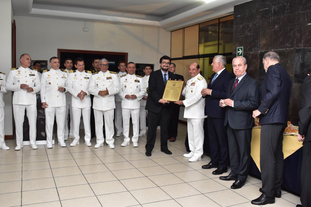 naval_peru's tweet photo. #MGPNoticias La Escuela Superior de Guerra Naval clausuró su XLVII Curso de Dirección Estratégica para la Defensa y Administración de Crisis (CEDEYAC), fortaleciendo durante 3 meses las capacidades de los participantes en análisis estratégico, liderazgo y toma de decisiones. https://t.co/XTi2dmj2Gd