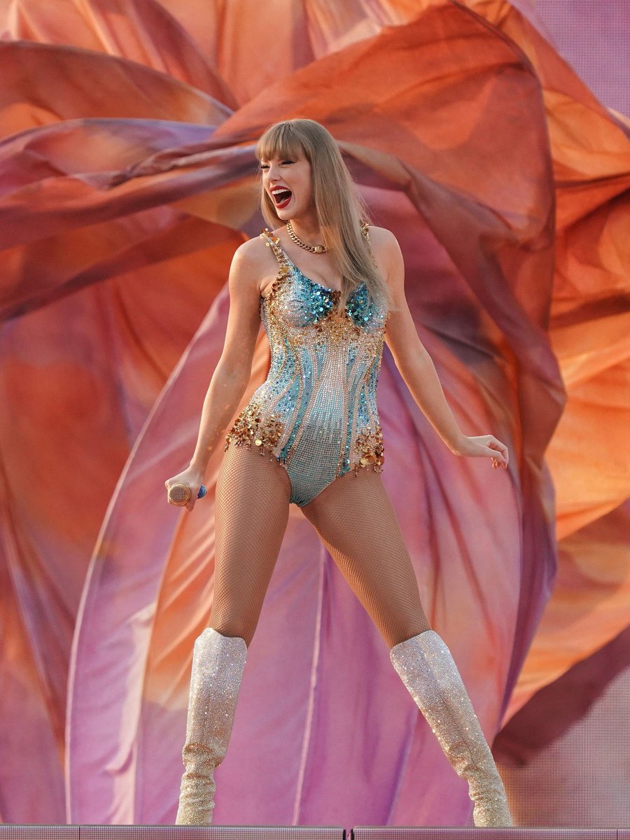 dearsswiftie's tweet photo. the eras tour lover bodysuits 🩷 https://t.co/14YSiDZp3n