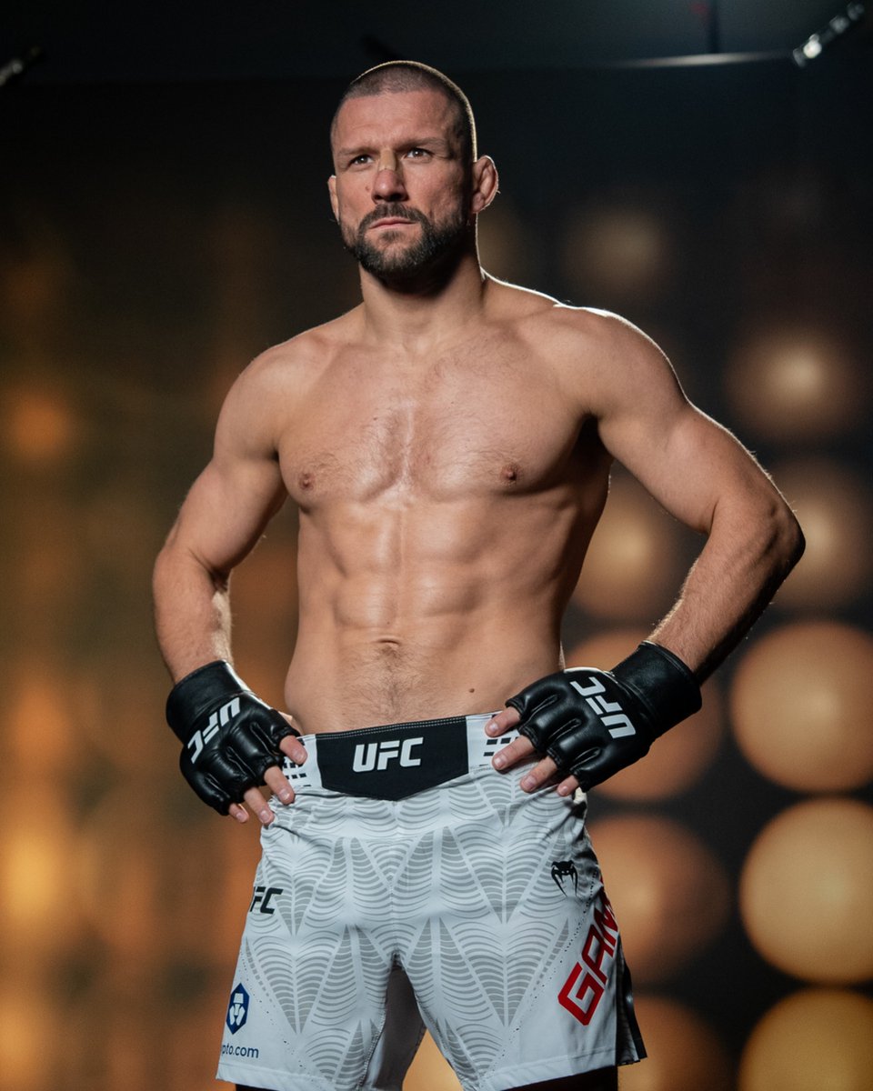 ufc's tweet photo. Gamer's ready 🤝

@Gamer_MMA is dialed in ahead of the #UFCVegas120 main event!

[ LIVE SAT AUG 8 at 8pmET on @ParamountPlus ] https://t.co/NRrCIrtbIP