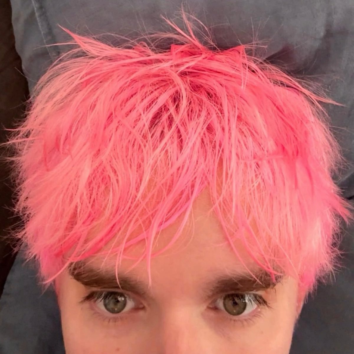 prowlermv's tweet photo. pink awsten on my mind rn https://t.co/EK43ULHb6e