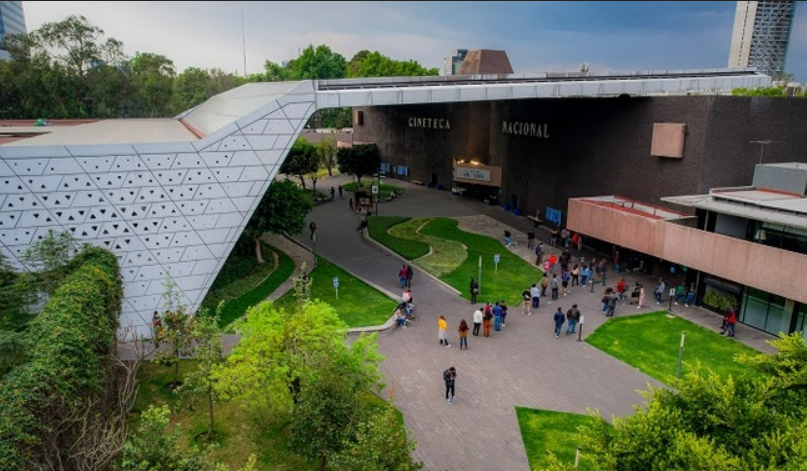ValeMediaMx's tweet photo. ¡Ya mero! 

Tan sólo falta una semana para que empiece el 45 Foro Internacional de Cine en la Cineteca Nacional. 

La selección reúne 14 títulos provenientes de Argentina, Bolivia, Canadá, Cuba, España, Estados Unidos, Georgia, Irán, México, Palestina, Perú y Portugal, entre ficciones, documentales, películas híbridas y ensayos audiovisuales.

https://t.co/3cXcivG5p9