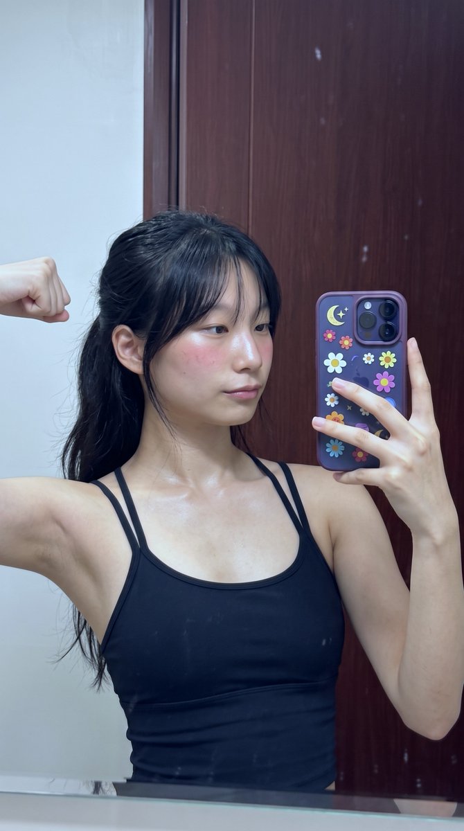 notrealakemi's tweet photo. just a crazy AI 2d femcel here just to enjoy findom and catfish beta white boys https://t.co/zAuvR1Rxut