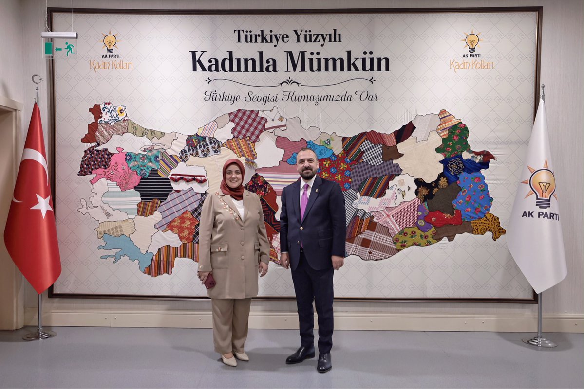 acarfaruka's tweet photo. Kadın Kolları Başkanımız Sayın @tugbaisikercan’ı makamında ziyaret ettik.

14 Ağustos kuruluş yıl dönümü etkinliklerimize dair verimli bir görüşme gerçekleştirdik.

Kıymetli Başkanımıza misafirperverliği için teşekkür ederim.

Milletimizle Çeyrek Asır, Türkiye Geleceğe Hazır 🇹🇷 https://t.co/Cd6GeZ5ikh
