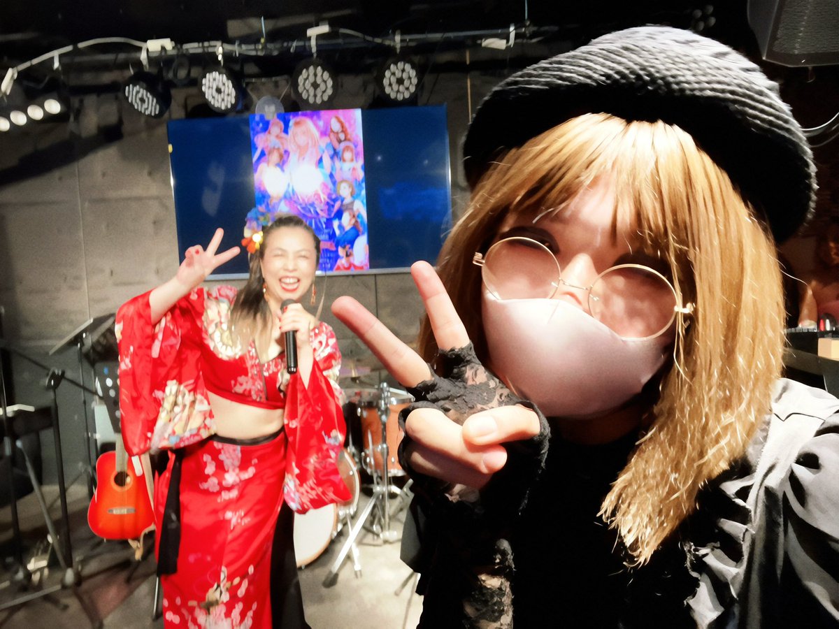 aya_dilaft's tweet photo. お友達のライブに行ったよー( *´﹀` *)✨

めちゃ歌うまだったー(*ﾟﾛﾟ)ﾊｯ!!

 #女装  #女装男子 https://t.co/4CjX1l0p6j