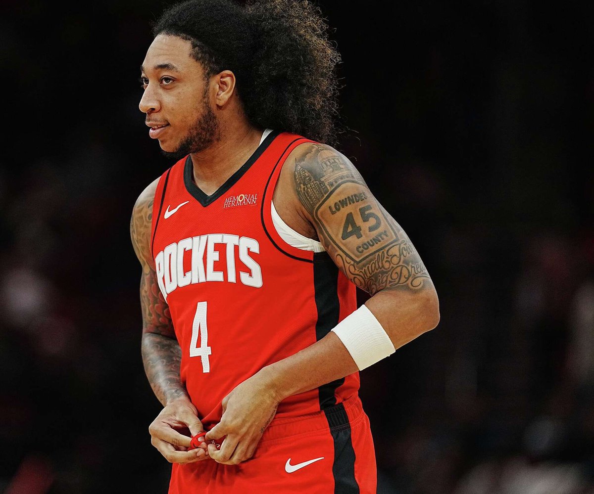 TylerCoversNBA's tweet photo. The Houston Rockets have waived JD Davison, per @MikeAScotto.

Davidson averaged 2.5 PPG, 1.3 APG and 1.2 RPG with the Rockets last year https://t.co/9KuIttacfi