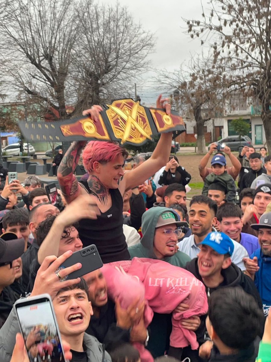 KillahData's tweet photo. El campeon del pueblo ❤️🥊 https://t.co/mYfNNeMKIK