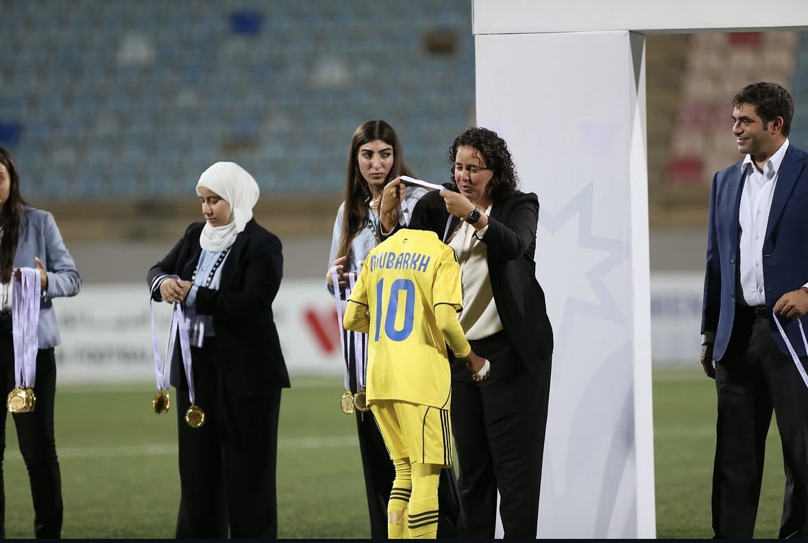 10Mubarkh's tweet photo. 🏆💛 https://t.co/hwvKDqaR5s