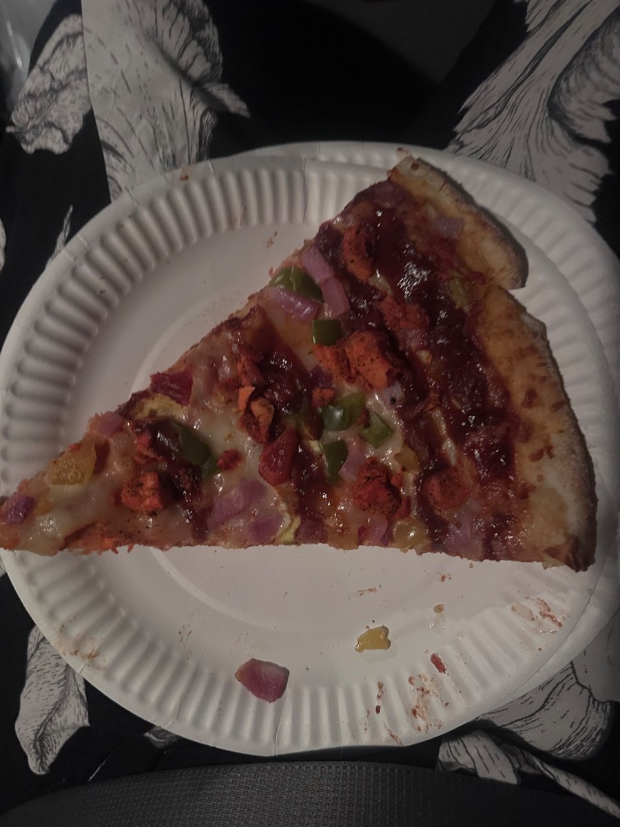 Arklaum_'s tweet photo. I miss this pizza it was so good https://t.co/TYsw3pH8xP
