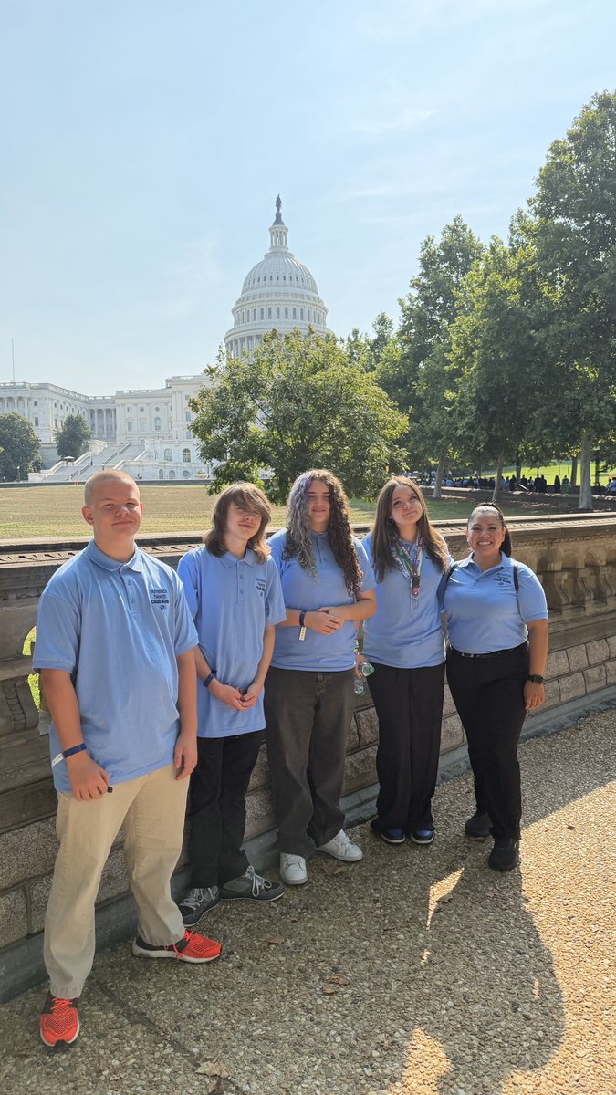 bgcarizona's tweet photo. Our teens took Arizona's voice to Capitol Hill!
Four leaders from our Sands Branch represented #BGCAZ at the 2026 Summit for America's Youth, meeting with Arizona lawmakers to advocate for opportunities that help young people thrive. https://t.co/DiBXBED3Ot