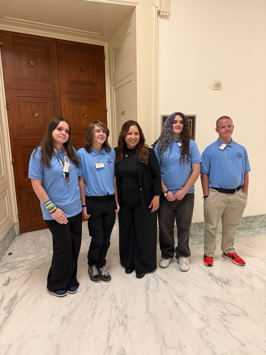 bgcarizona's tweet photo. Our teens took Arizona's voice to Capitol Hill!
Four leaders from our Sands Branch represented #BGCAZ at the 2026 Summit for America's Youth, meeting with Arizona lawmakers to advocate for opportunities that help young people thrive. https://t.co/DiBXBED3Ot