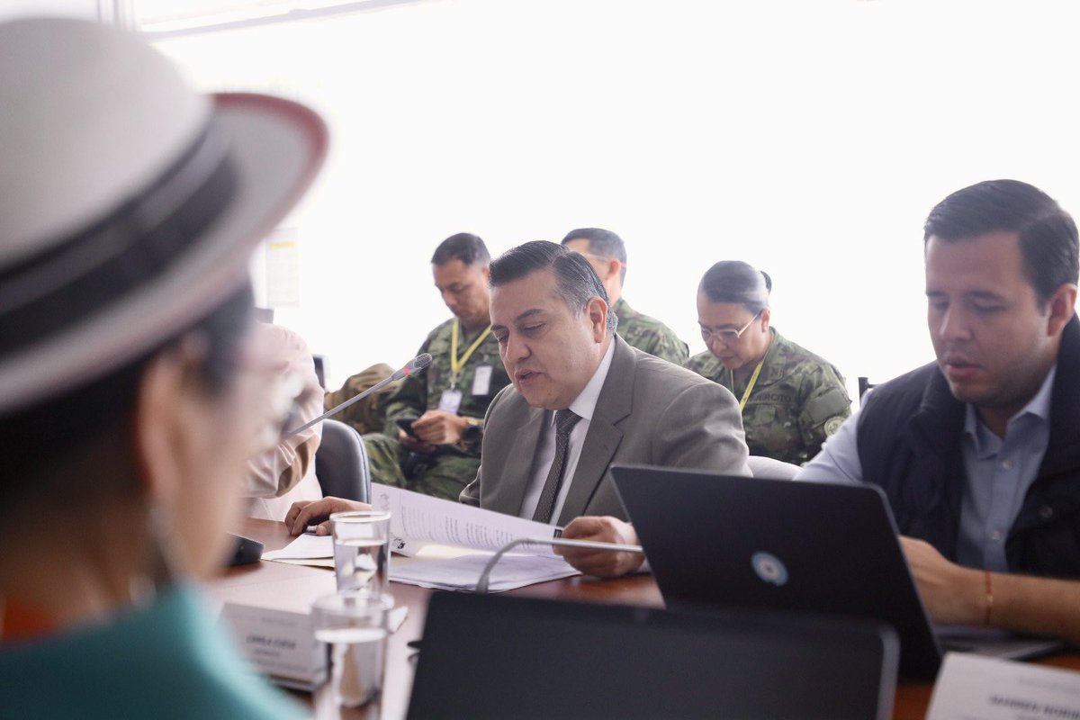 CorteNacional's tweet photo. 👨🏻‍⚖️ El juez (e) de la #SalaPenalCNJ de la @CorteNacional de Justicia, Dr. Manuel Cabrera Esquivel (@macaesq), compareció ante la Comisión de @SeguridadAN de la @AsambleaEcuador, con el objetivo de presentar sus observaciones técnicas y jurídicas, como parte del tratamiento del Proyecto de Ley Orgánica de Telecomunicaciones No Autorizadas desde Centros de Privación de Libertad. 

⚖️ #IndependenciaJudicialCNJ