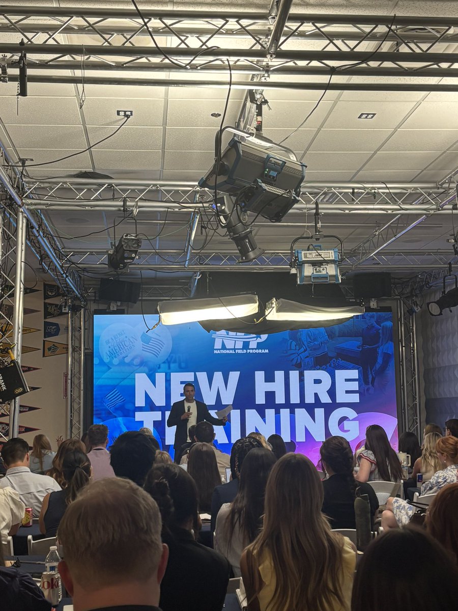 KateBieber200's tweet photo. Day three of new hiring training with special guest @AndrewKolvet ! 🇺🇸

@TPUSA @tpusastudents @vlynstam https://t.co/OwHIyy2Wto