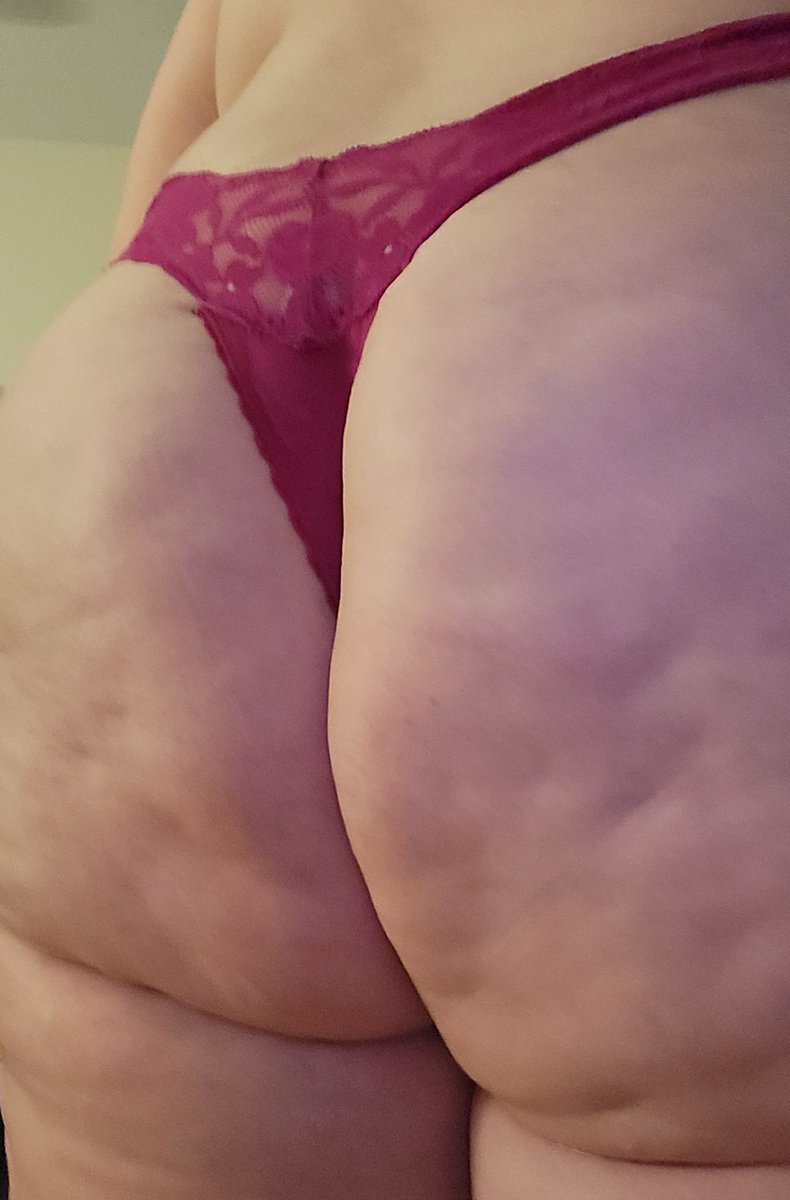 itsjustn1594's tweet photo. Need someone to come spank me and leave their handprints on my ass. 🍑 #nsfw #bigbutt #ass #spankme https://t.co/7AZP08YDi4