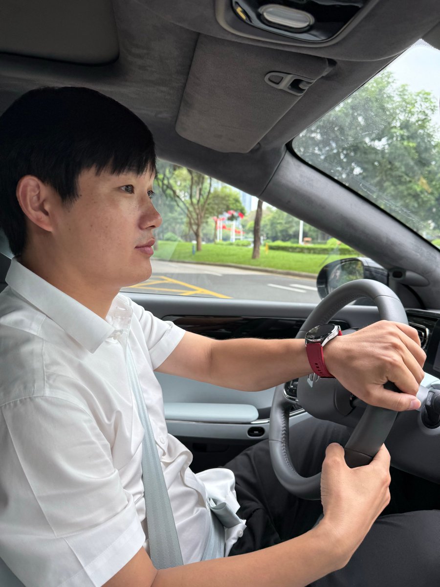 Geneboy3's tweet photo. Just nailed my first parallel parking attempt in the driving test! No more crashing into cones – 10/10 for calm hands today ， https://t.co/CwZzZAWhW1
