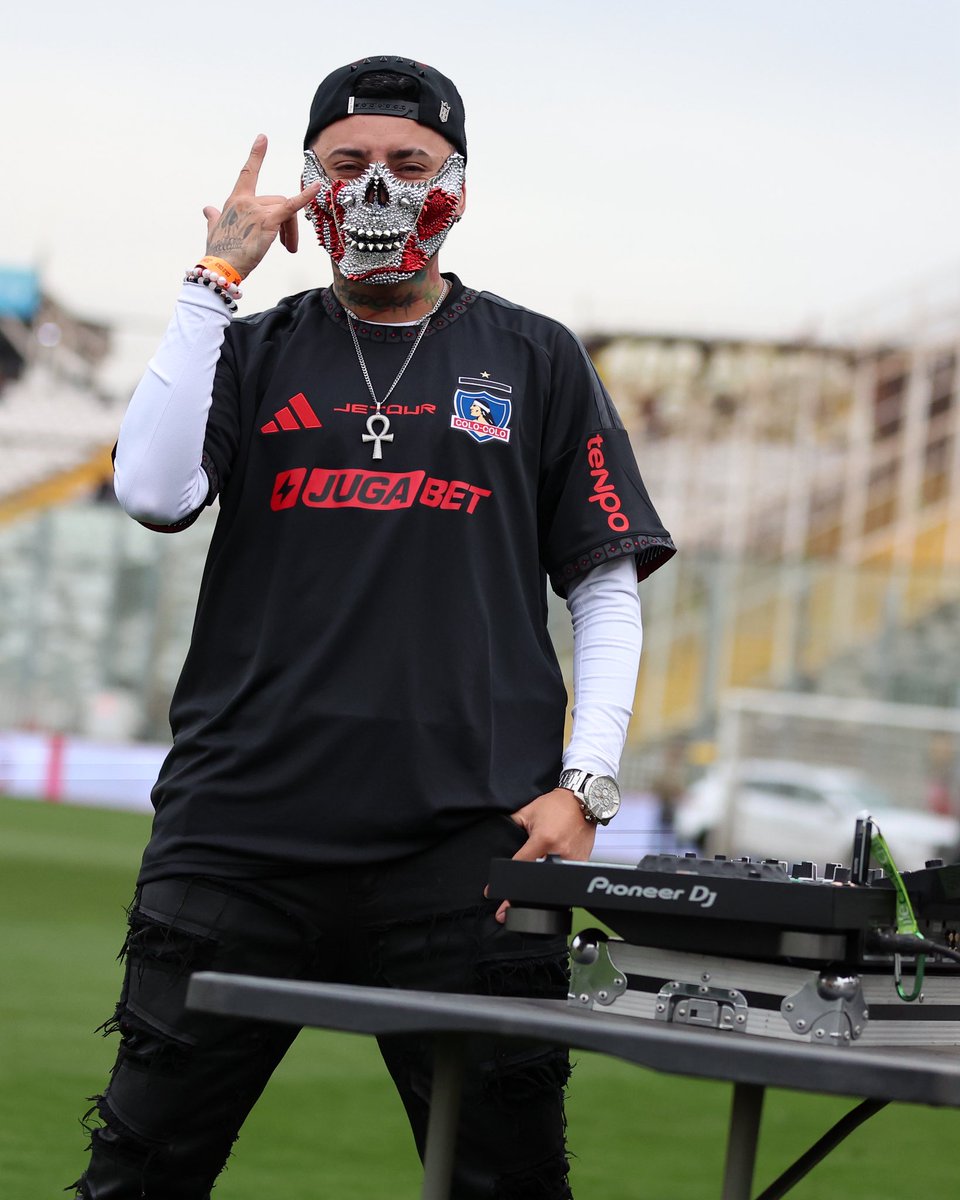 ColoColo's tweet photo. DJ Rocka inicia el show de la Bienvenida de Vozinha 🤟🏻💿

#VamosColoColo https://t.co/32XVBpJmwC