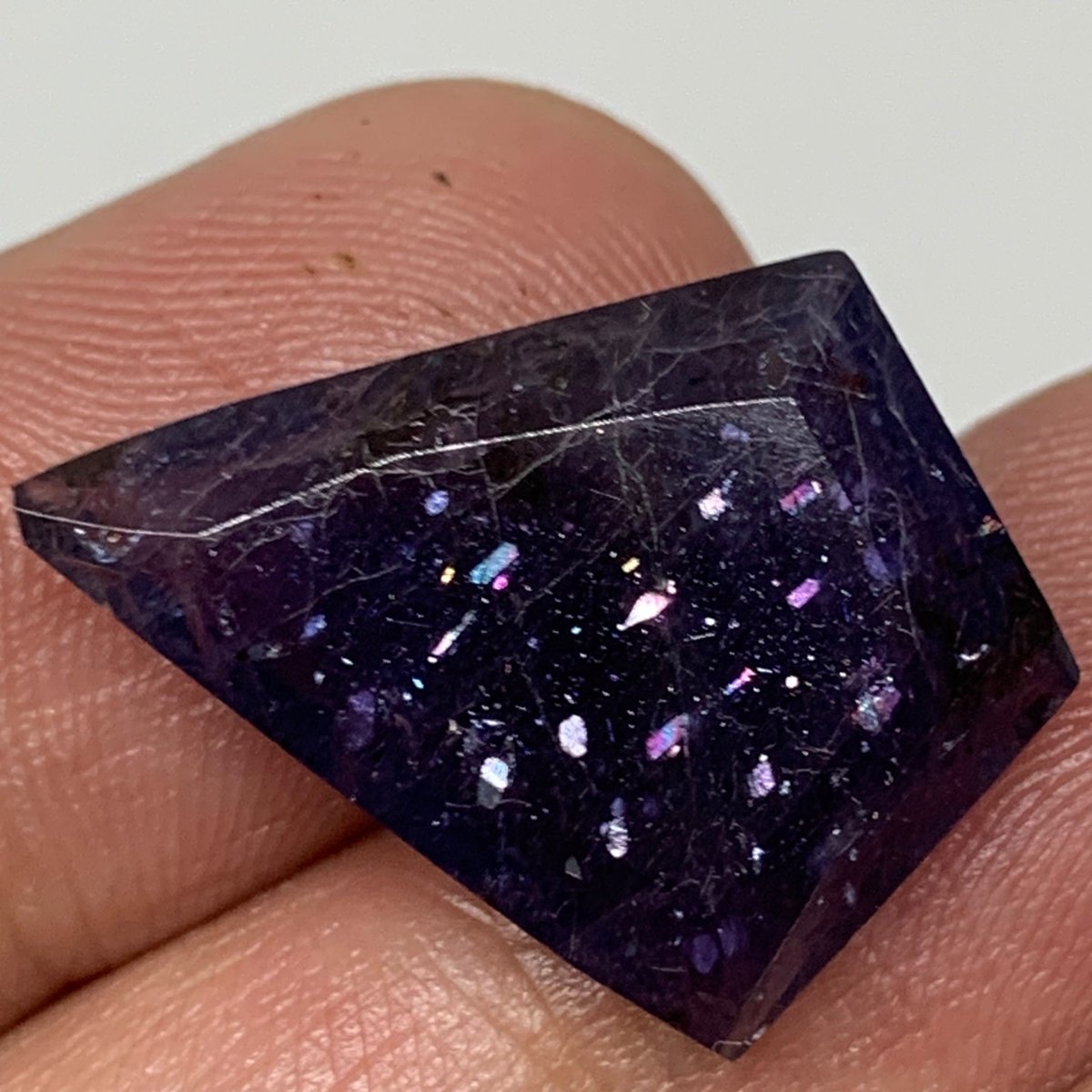 mudassirof32069's tweet photo. Best and Unique Quality Bloodshot Iolite sunstone from Tanzania Mines Check New listing in my Etsy Shop https://t.co/01bPXtAuuT
#confettisunstone #sunstone #Tanzania #feldspar #moonstone 
#rainbowsunstone #iolite #iolitesunstone https://t.co/3jfxSE9SN7