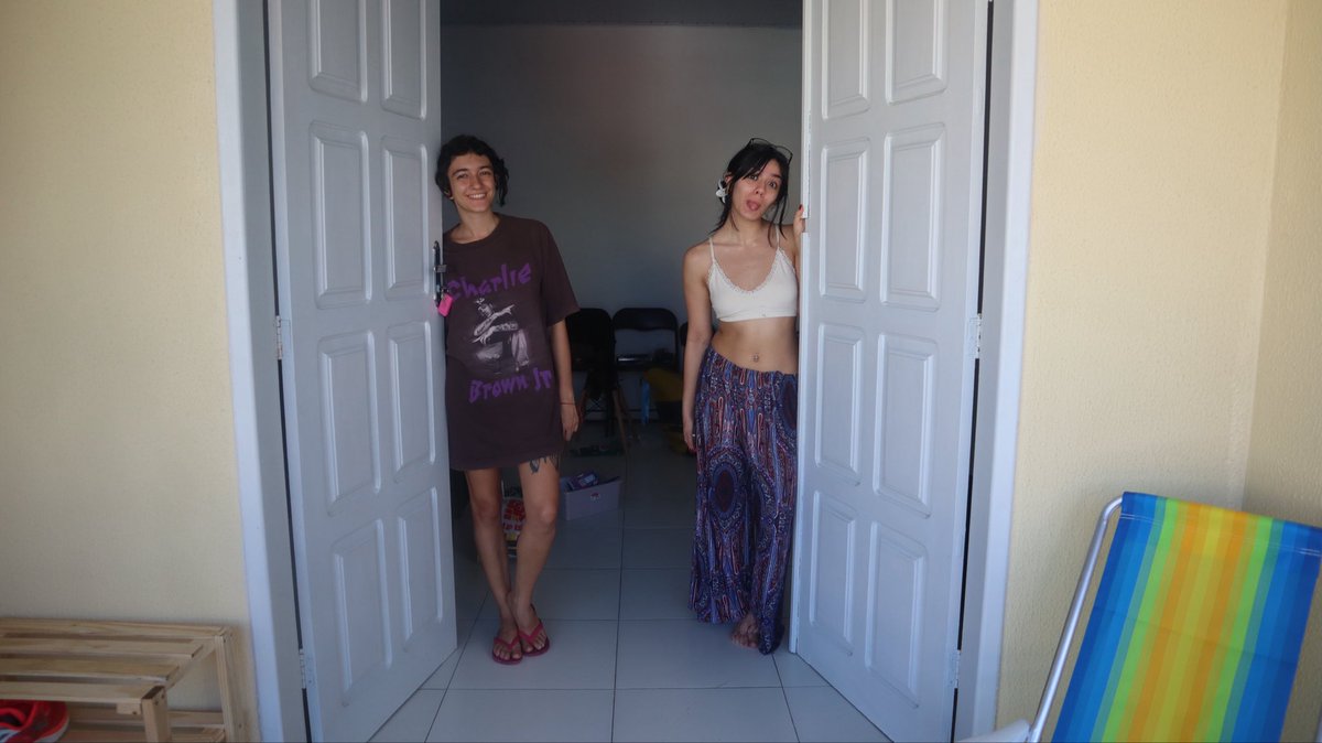 princesinhs's tweet photo. finalmente casa nova https://t.co/XGfeh1XtCK