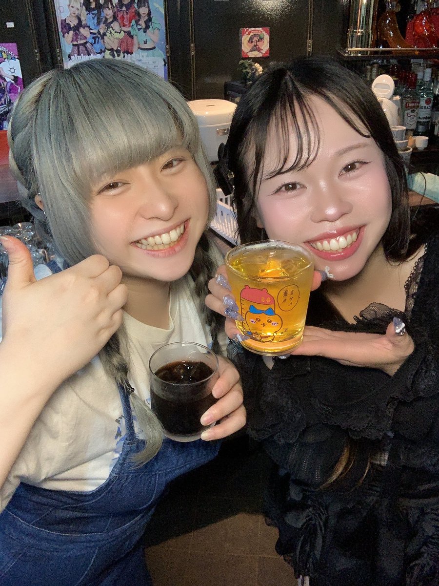 mofru_on's tweet photo. こんな誰も知らない地でまたがんばるってね、正直寂しくて自信もなくて不安ばっかりなんだけどね、これなくてもずーっと気にかけてくれてたりこれる時はちゃんと顔を出してくれるみんなのおかげで、今日もおんは生きています、ほんとうにありがとうだいすきだよみんな https://t.co/sLpoFAsqXE