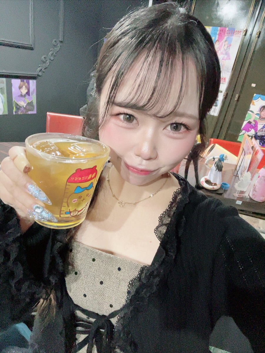 mofru_on's tweet photo. こんな誰も知らない地でまたがんばるってね、正直寂しくて自信もなくて不安ばっかりなんだけどね、これなくてもずーっと気にかけてくれてたりこれる時はちゃんと顔を出してくれるみんなのおかげで、今日もおんは生きています、ほんとうにありがとうだいすきだよみんな https://t.co/sLpoFAsqXE