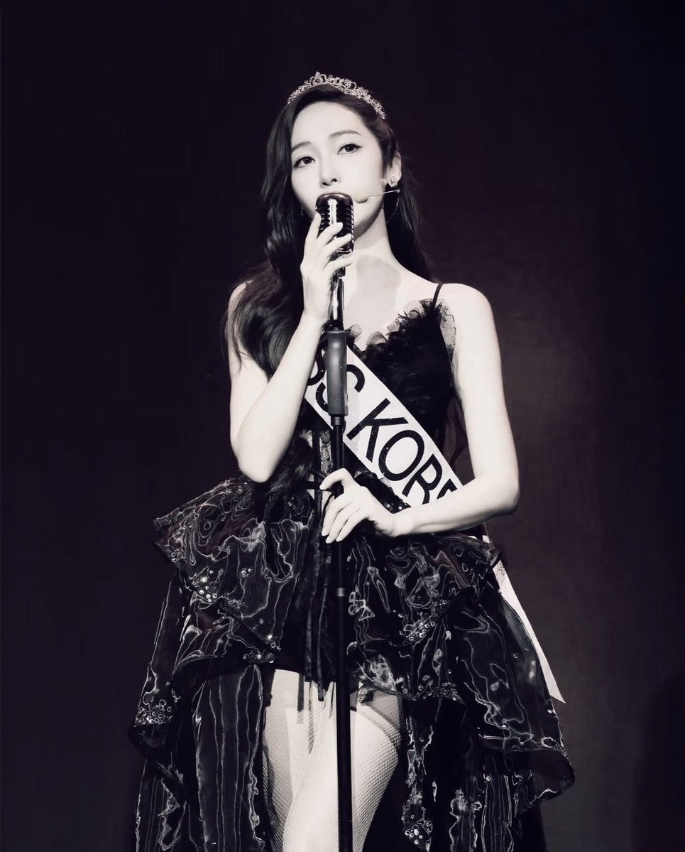 snsdsarchive's tweet photo. happy 19th debut anniversary to jessica jung! https://t.co/hkhuSjFp7M