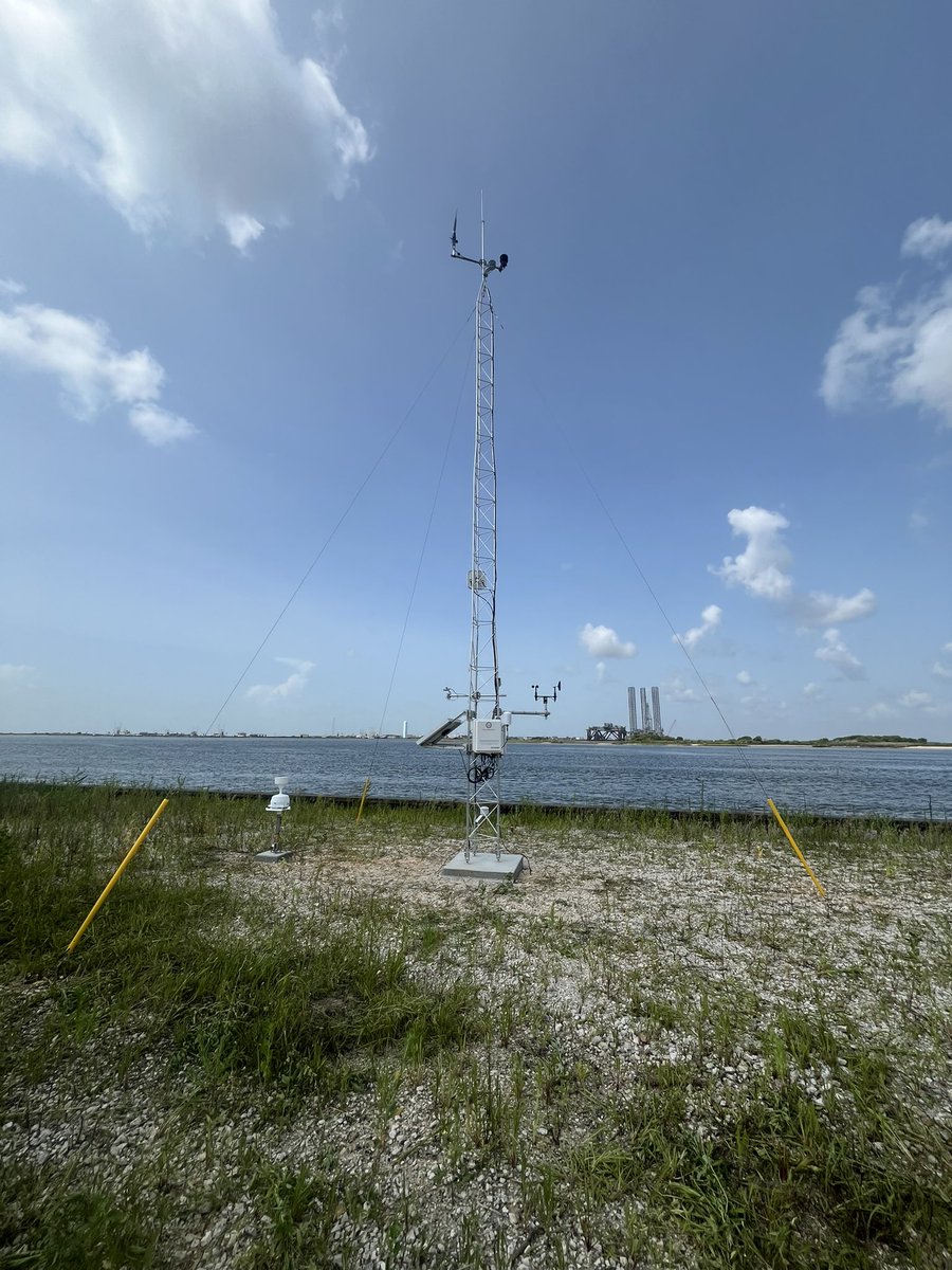 Hall_wx's tweet photo. Site #38 is online and located outside of Cameron, LA overlooking the Sabine Pass. This site has been one we have looked forward to for a while now due to its uniqueness. Data should be streaming over the next few days on our website. @NWSLakeCharles @NWSHouston https://t.co/HcknBrfAbv