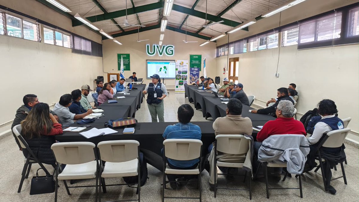 MagaGuatemala's tweet photo. #Solola | Se realiza la Mesa Técnica Agroclimática para abordar las proyecciones agroclimáticas para agosto, septiembre y octubre, con el objetivo de generar recomendaciones técnicas que apoyen a los productores en la planificación de sus cultivos. https://t.co/qAbmsBnqmr