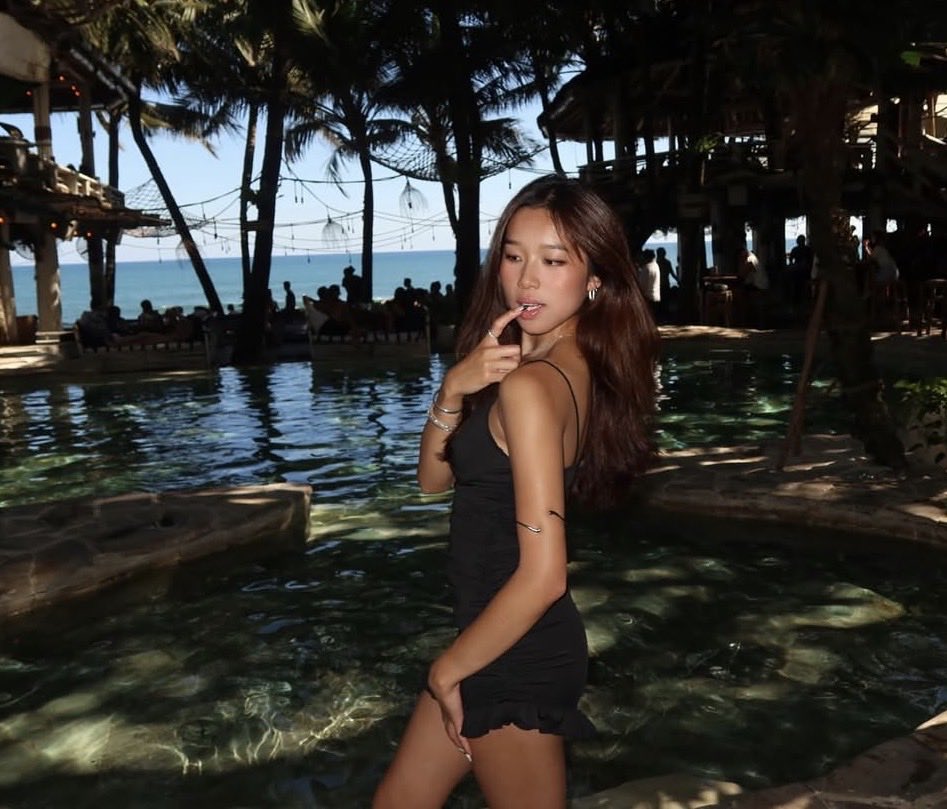 Alicia19Docia's tweet photo. #asian #bwc https://t.co/rEtK428l4G