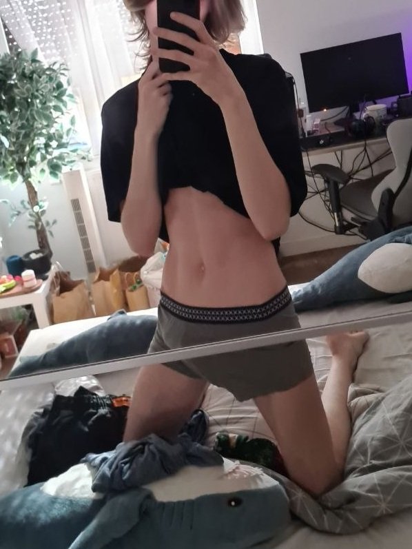 RokutaTheFusky's tweet photo. Lazy mornings~ ♥️ https://t.co/XcCBN71QL9