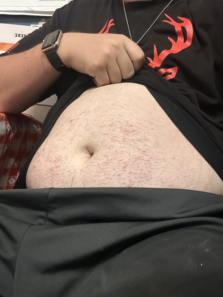 CamberDaShep2's tweet photo. day late for #tummytuesday but oh well https://t.co/J8gKZ3lHHz