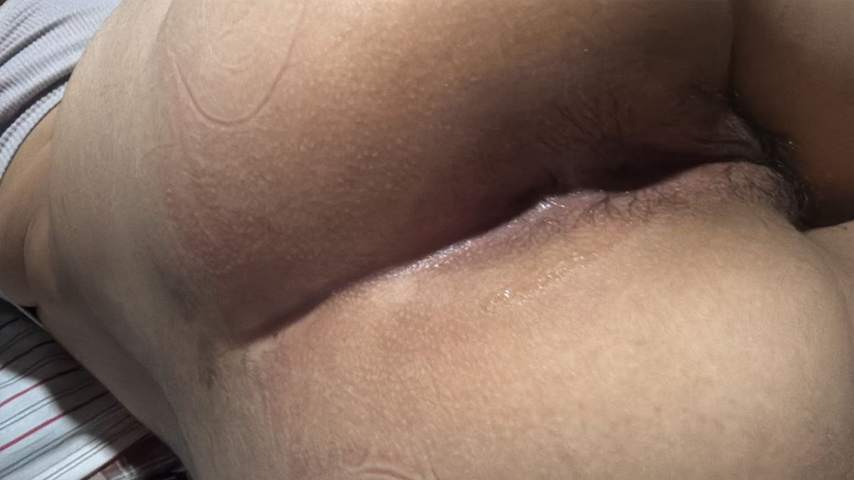 cuckoldmensaje2's tweet photo. Que le harías a una mujer que recién salió de la prepa? https://t.co/52sDnWz9ae