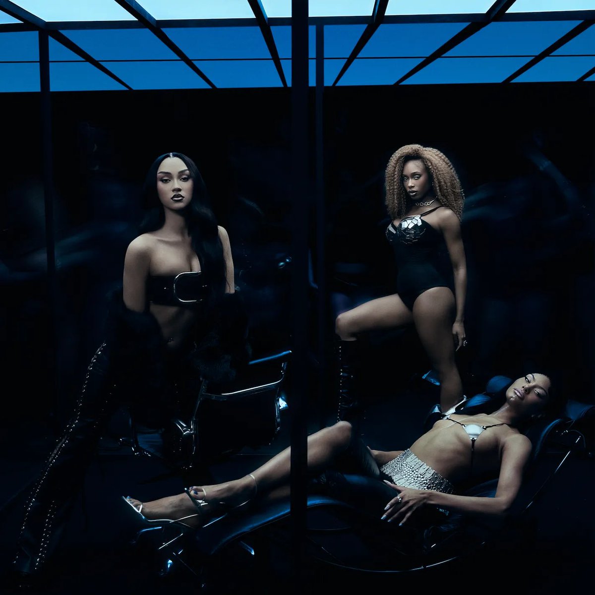 PopGirlieGain's tweet photo. 💙 GAIN FLO MOOTS! 💙

✾ Reply “ Therapy at the Club ”

✾ Follow each other + follow back
✾ RT to help spread https://t.co/dNjsZ8HjcJ