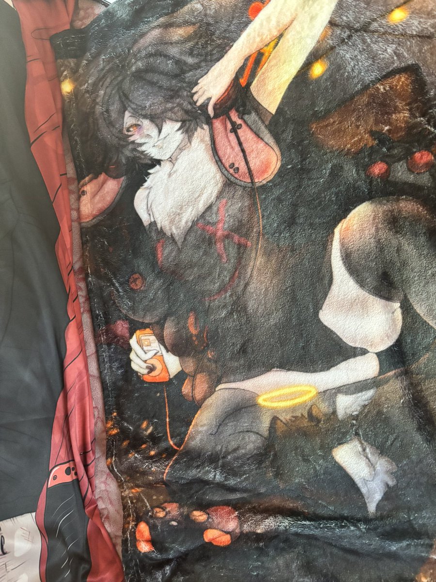 BrokenBunnys's tweet photo. At least my merch is accurate https://t.co/CqVpW7tWhp
