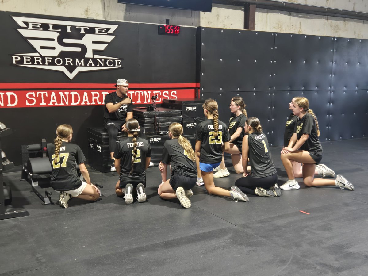 StarzGold2030's tweet photo. No offseason. 🖤💛🥎

Several of our athletes are back in the gym working on strength and agility as they prepare for fall.
Proud of the commitment and effort they're putting in to become stronger athletes.

Thanks @BSF_Elite

#PlayerDevelopment #NextLevel https://t.co/lemG7DPPvS