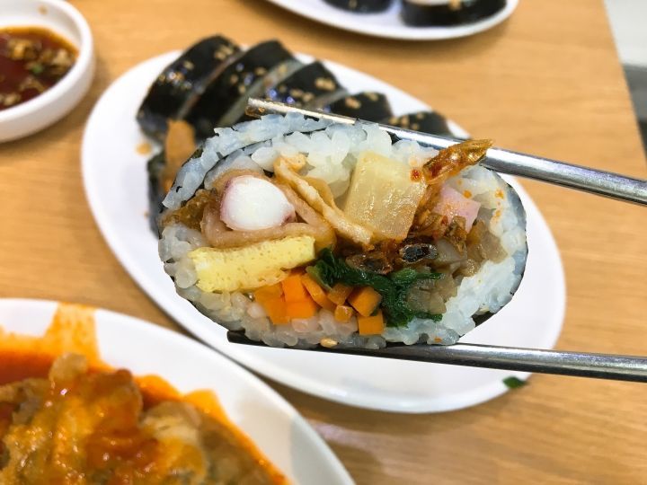 konest's tweet photo. 【望遠市場(マンウォン・シジャン)】

#望遠市場 は市場グルメの宝庫！
素朴でリーズナブルな値段で食べられる、現地ならではのお食事を😋

▶️つづきを読む
https://t.co/w4KXZyxOtV https://t.co/LWKDyW4jKc