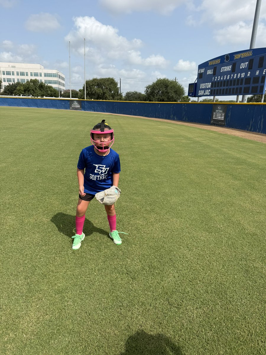 SanJacSoftball's tweet photo. A great time was had by all today!! 💙🥎 https://t.co/aVkK3WiaTn