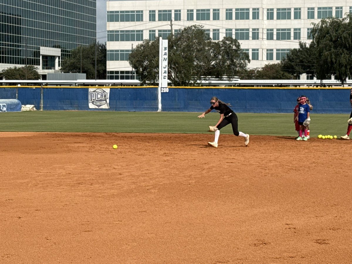 SanJacSoftball's tweet photo. https://t.co/Mr2qyTtO8v