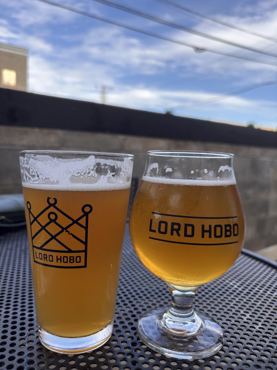 iStrobey's tweet photo. Cheers team🍻. Let’s continue greatness tonight! https://t.co/4Rx6lp9nHy