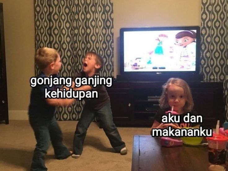 myblessing19's tweet photo. Tetap tenang asal makanan masih di tangan. https://t.co/AaMjjnG8Hw