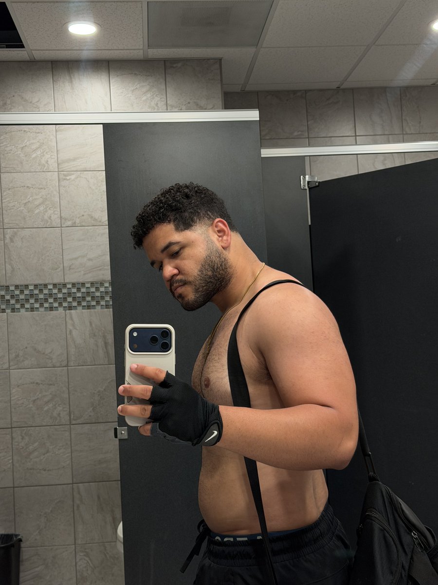 yeye_river's tweet photo. Gym day https://t.co/qo0lSE1ynj