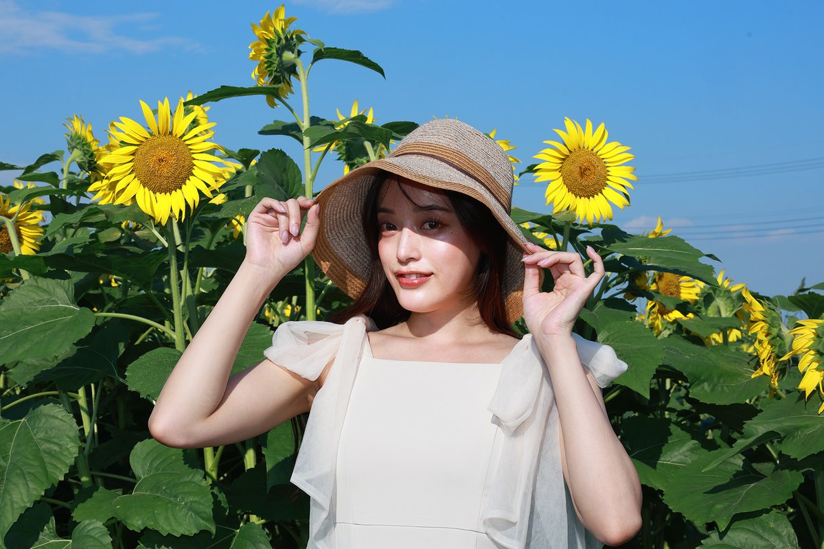 2105mos's tweet photo. 某月某日 mさん
ひまわり企画・その３
ホントは夕暮れ時まで
ひっぱりたかった…
@miiinami__ https://t.co/WGe67wTNdx